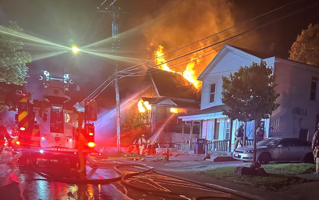 634 E Division